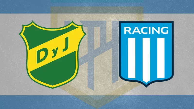 Cầu thủ Racing Club vượt qua phòng ngự của Defensa y Justicia